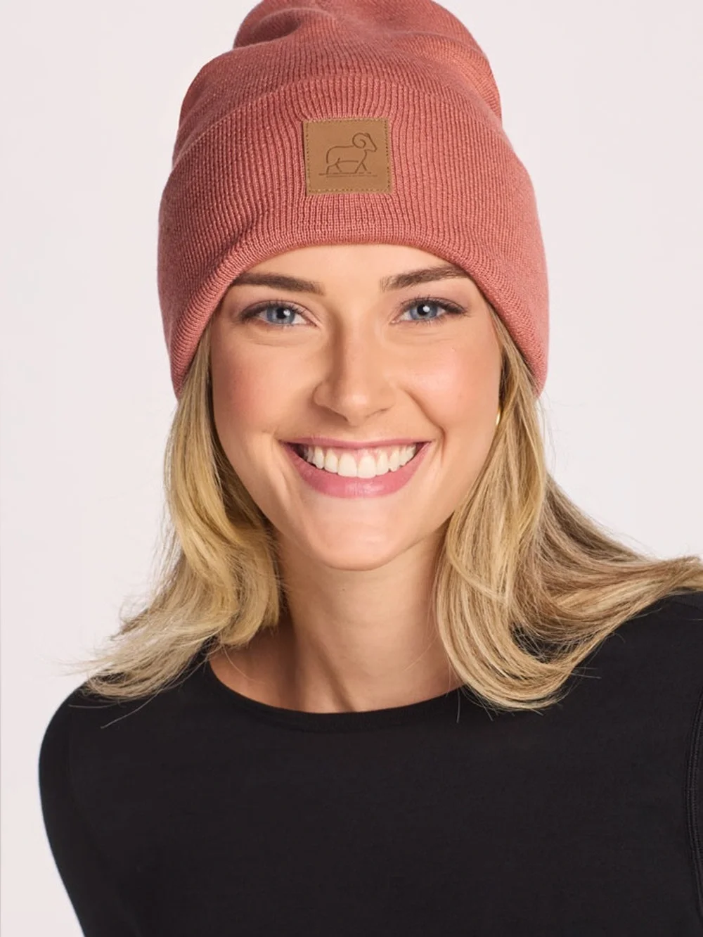 Woolx Baylor Beanie in brick dust NWT